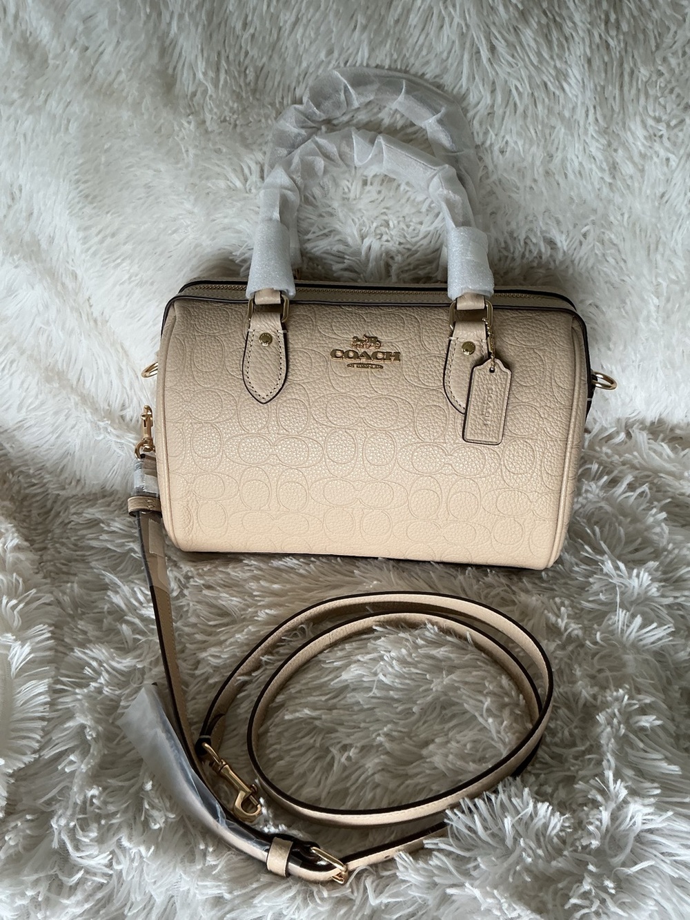 Coach signature Leather Rowan Satchel in color oat with Removable Strap